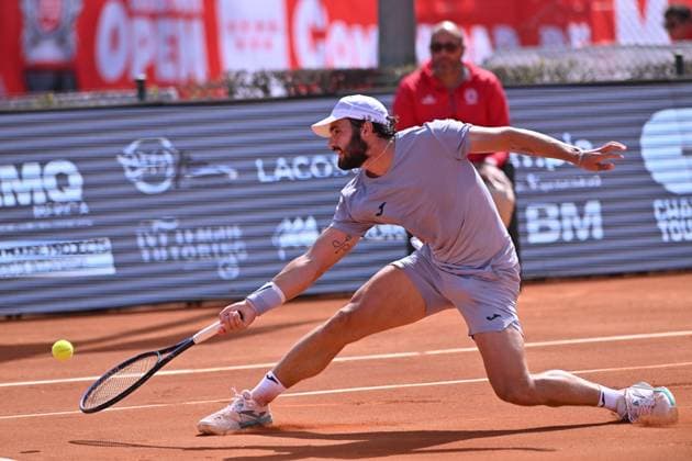 April 9, 2025, Madrid, Madrid, Spain: ALEJANDRO MORO (ESP) playing the round of 16 match of the ATP, Tennis Herren Challenger 100 Open Comunidad de Madrid, at the Club de Campo Villa de Madrid on April 9, 2025. Madrid Spain - ZUMAc312 20250409_zsp_c312_191 Copyright: xOscarxManuelxSanchezx