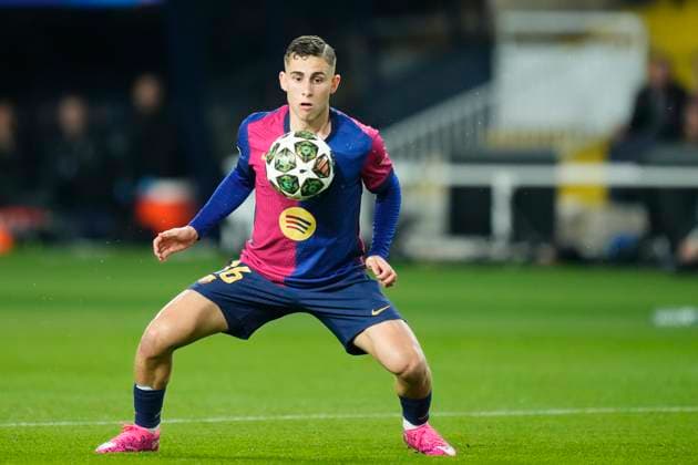 FC Barcelona, Barca v Borussia Dortmund - UEFA Champions League 2024 25 Quarter Final First Leg Fermin Lopez central midfield of Barcelona and Spain controls the ball during the UEFA Champions League 2024 25 Quarter Final First Leg match between FC Barcelona and Borussia Dortmund at Estadi Olimpic Lluis Companys on April 9, 2025 in Barcelona, Spain. Barcelona Spain  Copyright: xJosexBretonx originalFilename:bretonhernandez-fcbarcel250409_npiUl.jpg