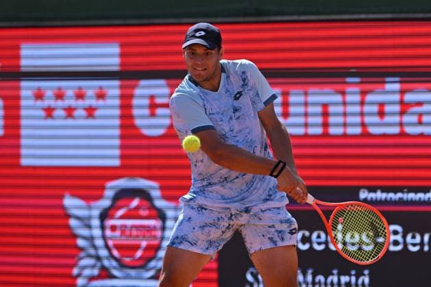 April 9, 2025, Madrid, Madrid, Spain: PAVEL KOTOV (RUS) playing the round of 16 match of the ATP, Tennis Herren Challenger 100 Open Comunidad de Madrid, at the Club de Campo Villa de Madrid on April 9, 2025. Madrid Spain - ZUMAc312 20250409_zsp_c312_210 Copyright: xOscarxManuelxSanchezx
