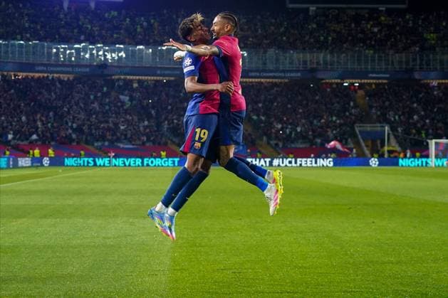 Sport Bilder des Tages ESP: FC Barcelona, Barca v Borussia Dortmund. UEFA Champions League match. Quarter-Finals, firs leg Lamine Yamal celebrates goal with his teammate Raphael Dias Belloli Raphinha of FC Barcelona during the UEFA Champions League match, Quarter-Finals, firs leg, between FC Barcelona and Borussia Dortmund played at Lluis Companys Stadium on April 9 2025 in Barcelona Spain. kpng Copyright: xBaguxBlancox xPRESSINPHOTOx PS_240409_COP_BAR_BOR_4068