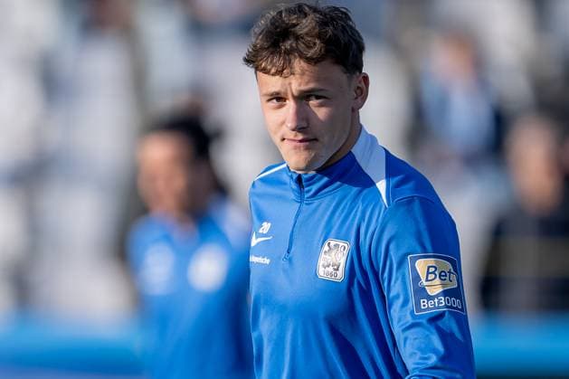 Lukas Reich TSV 1860 Muenchen, 20 at warm-up GER, TSV 1860 Muenchen vs SV Sandhausen 1916, Soccer, 3 Bundesliga, Matchday 32, Season 2024 2025, 09 04 2025 DFL DFB REGULATIONS PROHIBIT ANY USE OF PHOTOGRAPHS as IMAGE SEQUENCES and or QUASI VIDEO GER, TSV 1860 Muenchen vs SV Sandhausen 1916, Football, 3 Bundesliga, Matchday 32, Season 2024 2025, 09 04 2025 Muenchen Copyright: xEibner-Pressefoto HeikexFeinerx EP_HFR