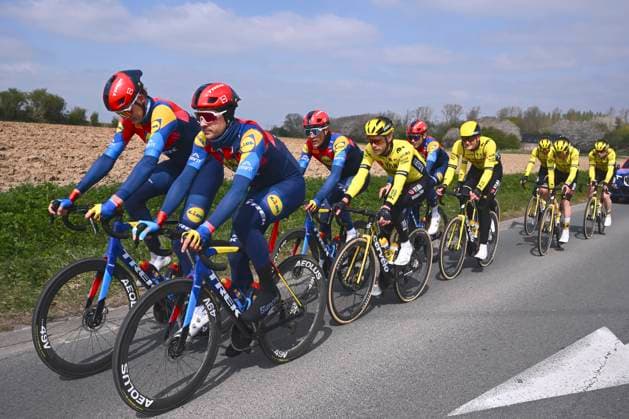 Paris-Roubaix 2025 Training Session ROUBAIX, FRANCE - APRIL 10 : Theuns Edward (BEL) of Lidl - Trek and teammates with the riders of Team Visma Lease a Bike pictured during a training session prior the 122nd edition of ParisRoubaix an UCI World Tour cycling race for Men Elite with start in Compiegne and finish in Roubaix. on April 10, 2025 in Roubaix, France, 10 04 2025 ( Motordriver Guy De Vuyst - Roubaix France  Copyright: xGvgx