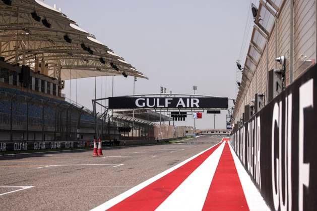 F1 - BAHRAIN GRAND PRIX 2025 Atmosphere main straight Bahrain Gulf Air circuit during the Formula 1 Gulf Bahrain Grand Prix 2025, 4th round of the 2025 FIA Formula One World Championship, WM, Weltmeisterschaft from April 11 to 13, 2025 on the Bahrain International Circuit, in Sakhir, Bahrain - SakhirBahrain  Copyright: xXavixBonillax