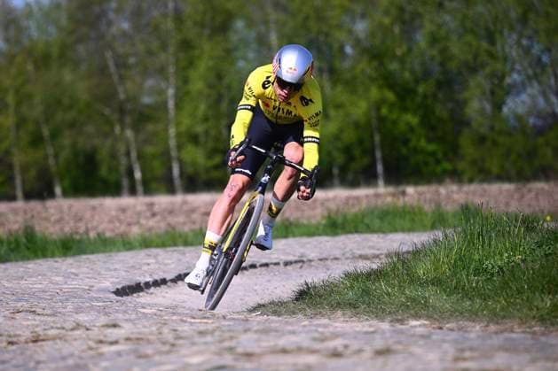 Paris-Roubaix 2025 Training Session ROUBAIX, FRANCE - APRIL 10 : Van Aert Wout (BEL) of Team Visma - Lease a Bike pictured during a training session prior the 122nd edition of ParisRoubaix an UCI World Tour cycling race for Men Elite with start in Compiegne and finish in Roubaix. on April 10, 2025 in Roubaix, France, 10 04 2025 ( Motordriver Guy De Vuyst - Roubaix France  Copyright: xGvgx