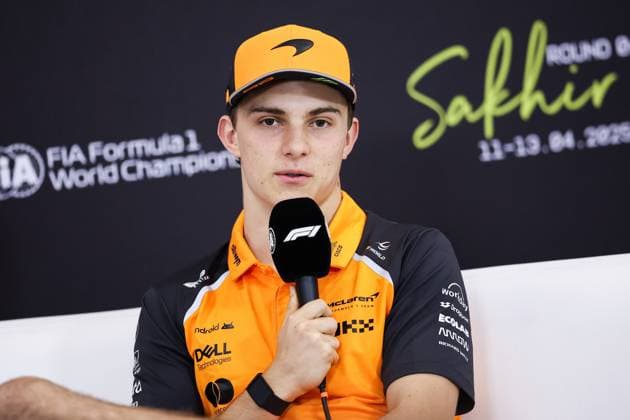 F1 - BAHRAIN GRAND PRIX 2025 PIASTRI Oscar (aus), McLaren F1 Team MCL39, portrait press conference, PK, Pressekonferenz during the Formula 1 Gulf Bahrain Grand Prix 2025, 4th round of the 2025 FIA Formula One World Championship, WM, Weltmeisterschaft from April 11 to 13, 2025 on the Bahrain International Circuit, in Sakhir, Bahrain - SakhirBahrain  Copyright: xEricxAlonsox