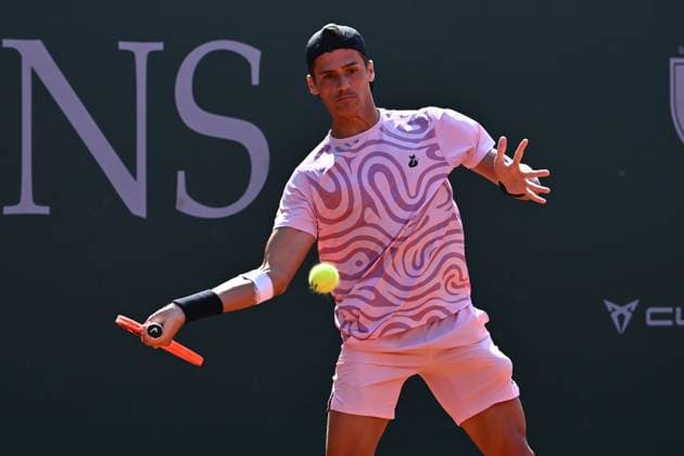 ATP, Tennis Herren Atkinsons Monza Open 2025 Federico Coria of Argentina participates in the ATP Challenger Atkinsons Monza Open 2025 at Villa Reale Tennis in Monza, Italy, on April 10, 2023. Monza Italy  Copyright: xMichelexMaravigliax originalFilename:maraviglia-tennisat250410_npLtK.jpg