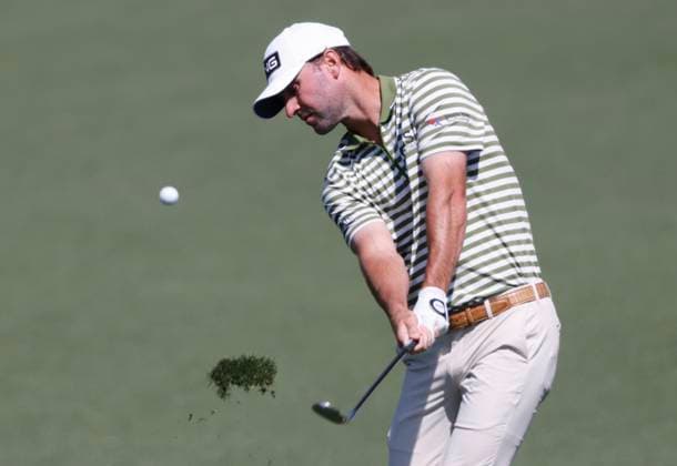 Austin Eckroat chips to the green on the second hole during the first round of the Masters golf tournament at Augusta National Golf Club in Augusta, Georgia on Thursday, April 10, 2025.  AUG20250410558 TANNENxMAURY
