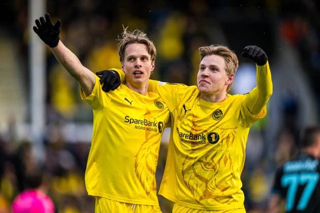 250410 Ulrik Saltnes of Bodo Glimt celebrates with Jens Petter Hauge after scoring the 2 0 goal during the UEFA Europa League quarter final football match between Bodo Glimt and Lazio on April 10, 2025 in Bodo Photo Marius Simensen BILDBYRAN COP 238 bbeng bodo bodo glimt football fotball jubel kvartfinale lazio quarter final soccer uefa europa league  Copyright: MARIUSxSIMENSEN BB250410BB802