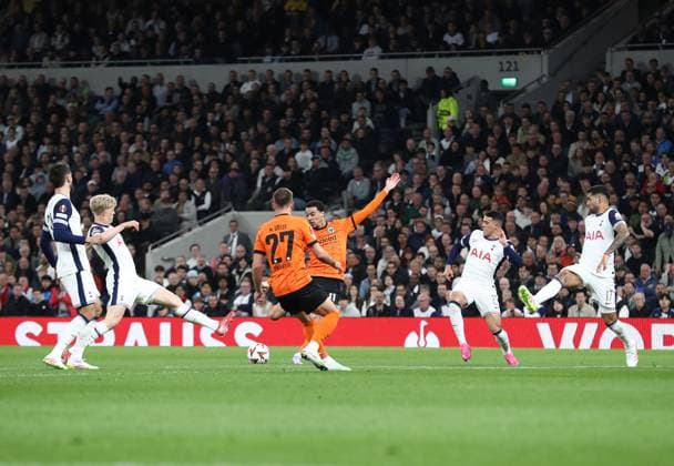 10 04 2025, xtgx, Football Europa League 1 4 Final, Tottenham Hotspur Eintracht Frankfurt v l Hugo Ekitike Eintracht Frankfurt Goal scored, scored the goal to 0 1 DFL DFB REGULATIONS PROHIBIT ANY USE OF PHOTOGRAPHS as IMAGE SEQUENCES and or QUASI VIDEO London