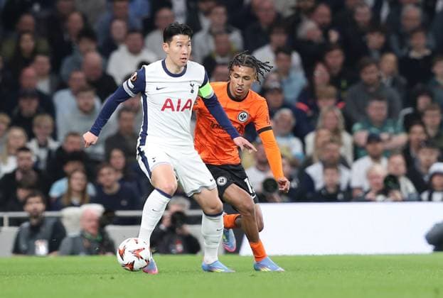 10 04 2025, xtgx, Football Europa League 1 4 Final, Tottenham Hotspur Eintracht Frankfurt v l Heung Min Son of Tottenham Hotspur, Jean Matteo Bahoya Eintracht Frankfurt DFL DFB REGULATIONS PROHIBIT ANY USE OF PHOTOGRAPHS as IMAGE SEQUENCES and or QUASI VIDEO London