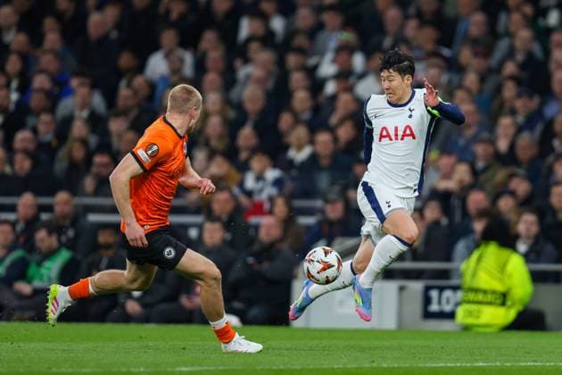 London, England, April 10th 2025: Son Heung-Min of Tottenham Hotspur receives pressure from Rasmus Kristensen of Eintracht Frankfurt during the UEFA Europa League match between Tottenham Hotspur and Eintracht Frankfurt at Tottenham Hotspur Stadium in London, England (Alexander Canillas SPP) Copyright: xAlexanderxCanillas SPPx spp-en-AlCa-9U2A9006