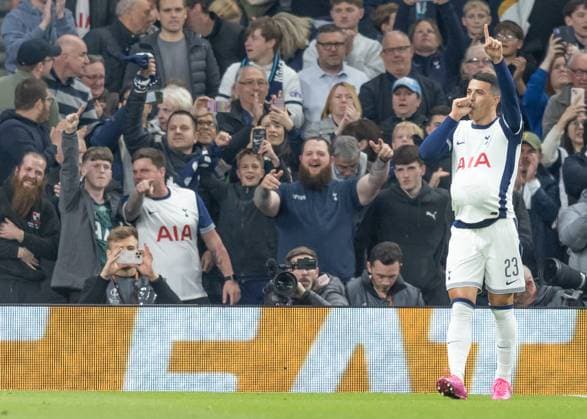 Tottenham Hotspur v Eintracht Frankfurt, UEFA Europa League, Quarter-Final, Leg 1 of 2, Football, The Tottenham Hotspur Stadium, London, UK - 10 Apr 2025 Goal. Pedro Porro of Tottenham Hotspur celebrates after scoring the second goal of the game London Tottenham Hotspur Stadium London GBR, UK NEWSPAPERS OUT Copyright: xEllixBirchx