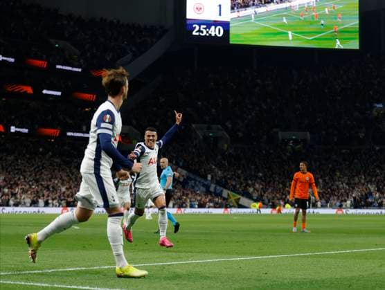 Tottenham Hotspur v Eintracht Frankfurt - UEFA Europa League 2024 25 Quarter Final First Leg Pedro Porro and James Maddison of Tottenham Hotspur celebrate equalizing goal during the UEFA Europa League 2024 25 Quarter Final First Leg match between Tottenham Hotspur and Eintracht Frankfurt at Tottenham Hotspur Stadium on April 10, 2025 in London, England. London Tottenham Hotspur Stadium England United Kingdom Copyright: xNigelxFrench Sportsphoto APLx 14125025