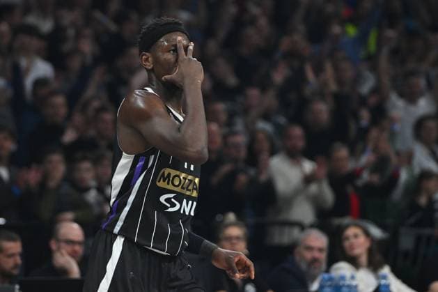 PARTIZAN vs REAL MADRID ISAAC BONGA Ajzak Bonga basketball Partizan vs Real Madrid Euroleague Belgrade arena, Belgrade 10.04.2025 Foto: BASKETBALL, EUROLEAGUE, PARTIZAN, REAL MADRID Belgrade Stark Belgrade arena Serbia Copyright: xMarkoxMetlas xMNxPressx