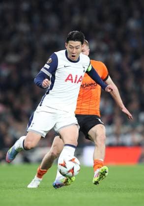 10 04 2025, xtgx, Football Europa League 1 4 Final, Tottenham Hotspur Eintracht Frankfurt v l Heung Min Son of Tottenham Hotspur, Rasmus Kristensen Eintracht Frankfurt DFL DFB REGULATIONS PROHIBIT ANY USE OF PHOTOGRAPHS as IMAGE SEQUENCES and or QUASI VIDEO London