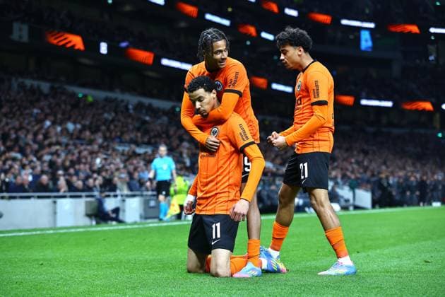 Hugo Ekitike of Eintracht Frankfurt celebrates scoring the opening goal with team-mates Tottenham Hotspur v Eintracht Frankfurt, UEFA Europa League, Quarter Final, First Leg, Football, Tottenham Hotspur Stadium, London, UK - 10 Apr 2025 EDITORIAL USE ONLY No use with unauthorised audio, video, data, fixture lists, club league logos or live services. Online in-match use limited to 120 images, no video emulation. No use in betting, games or single club league player publications.  Copyright: xMichaelxZemanek Shutterstockx 15243632ar