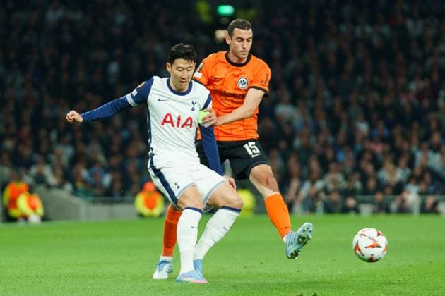 Tottenham Hotspur FC v Eintracht Frankfurt Son Heung-Min of Tottenham Hotspur under pressure from Ellyes Skhiri of Eintracht Frankfurt during the Tottenham Hotspur FC v Eintracht Frankfurt UEFA Europa League Quarter-Final 1st leg match at Tottenham Hotspur Stadium, London, England, United Kingdom on 10 April 2025 Credit: Dylan Hepworth Every Second Media Editorial use only. All images are copyright Every Second Media Limited. No images may be reproduced without prior permission. Copyright: xIMAGO EveryxSecondxMediax ESM-1410-0043 DylanxHepworthx xEveryxSecondxMediax