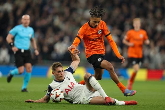 London, England, April 10th 2025: Jean-Matteo Bahoya of Eintracht Frankfurt is tackled by Micky van de Ven of Tottenham Hotspur during the UEFA Europa League match between Tottenham Hotspur and Eintracht Frankfurt at Tottenham Hotspur Stadium in London, England (Alexander Canillas SPP) Copyright: xAlexanderxCanillas SPPx spp-en-AlCa-9U2A9536