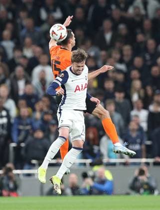 10 04 2025, xtgx, Football Europa League 1 4 Final, Tottenham Hotspur Eintracht Frankfurt v l Ellyes Skhiri Eintracht Frankfurt , James Maddison of Tottenham Hotspur DFL DFB REGULATIONS PROHIBIT ANY USE OF PHOTOGRAPHS as IMAGE SEQUENCES and or QUASI VIDEO London