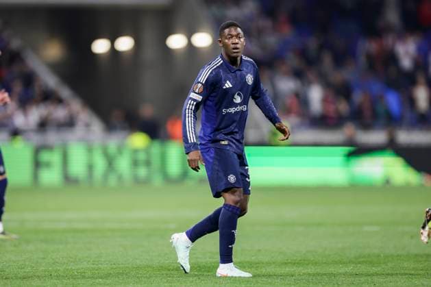 Olympique Lyonnais v Manchester United, ManU FC Manchester United midfielder Kobbie Mainoo (37) during the Olympique Lyonnais v Manchester United FC UEFA Quarter-Final 1st leg match at the OL Stadium, Lyon, France on 10 April 2025 Credit: Phil Duncan Every Second Media Editorial use only. All images are copyright Every Second Media Limited. No images may be reproduced without prior permission. Copyright: xIMAGO EveryxSecondxMediax ESM-1408-0035 PhilxDuncanx xEveryxSecondxMediax