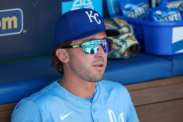 MLB, Baseball Herren, USA 2025: Twins Vs Royals APR 10 April 10, 2025: Kansas City Royals center fielder Drew Waters (8) win the dugout before an MLB baseball game against the Minnesota Twins at Kauffman Stadium in Kansas City, MO. David Smith CSM (Credit Image: Â David Smith Cal Media) Kansas City Mo United States of America EDITORIAL USE ONLY Copyright: xx ZUMA-20250410_zma_c04_030.jpg DavidxSmithx csmphotothree374649