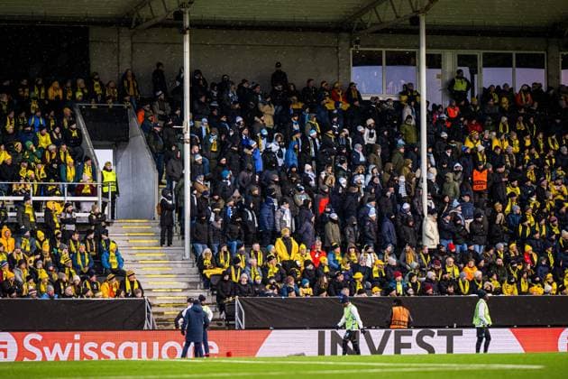 250410 Spectators in the stands during the UEFA Europa League quarter final football match between Bodo Glimt and Lazio on April 10, 2025 in Bodo Photo Marius Simensen BILDBYRAN COP 238 bbeng bodo bodo glimt football fotball fotboll kvartfinale lazio quarter final soccer uefa europa league  Copyright: MARIUSxSIMENSEN BB250410ZL019