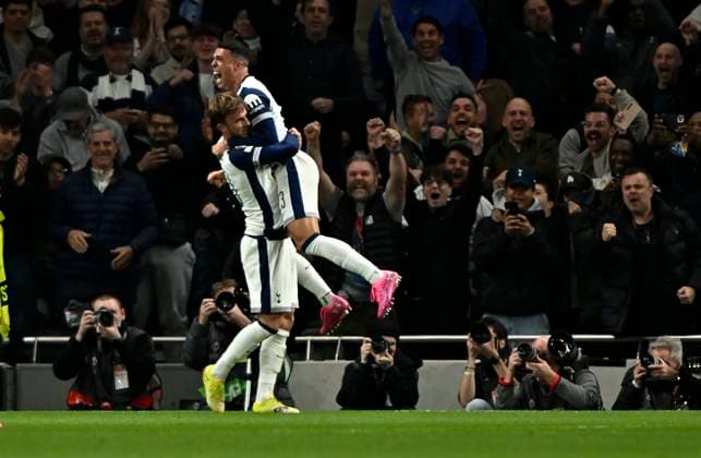Tottenham Hotspur V Eintracht Frankfurt, Europa League. GOAL. Pedro Porro (Spurs) celebrates with James Maddison (Spurs) during the Tottenham Hotspur V Eintracht Frankfurt UEFA Europa Conference League quarter-final match at the Tottenham Hotspur Stadium, London. Tottenham Tottenham Hotspur Stadium UK Copyright: xMartinxDaltonx Spurs_v_Frankfurt_100425_MD_011