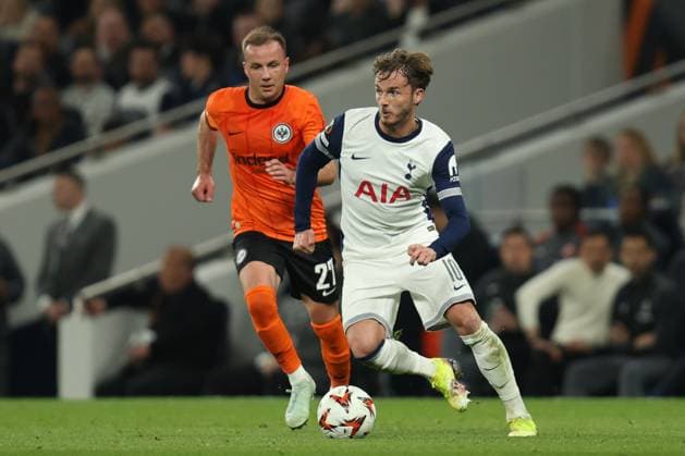 London, England, April 10th 2025: James Maddison of Tottenham Hotspur receives pressure from Mario Gotze of Eintracht Frankfurt during the UEFA Europa League match between Tottenham Hotspur and Eintracht Frankfurt at Tottenham Hotspur Stadium in London, England (Alexander Canillas SPP) Copyright: xAlexanderxCanillas SPPx spp-en-AlCa-9U2A9997