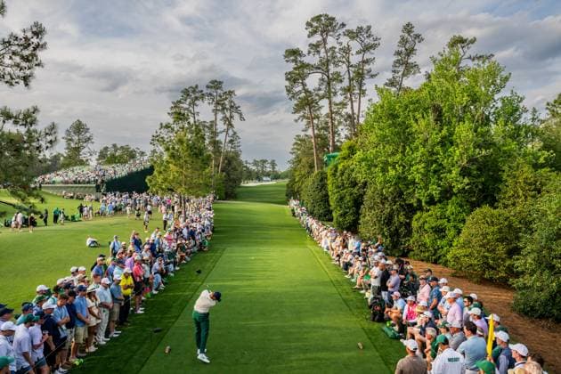250410 Ludvig Aberg of Sweden on the 18th tee during the first round of the 2025 Masters Golf Tournament on April 10, 2025 in Augusta Photo Petter Arvidson BILDBYRAN kod PA PA1007 bbeng golf masters the masters augusta us masters sverige  Copyright: PETTERxARVIDSON BB250410PA148