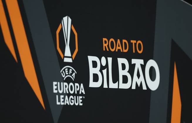 10 04 2025, Football UEFA Europa League quarter-final first leg, Tottenham Hotspur Eintracht Frankfurt, emonline, emspor, v l , lettering Road to Bilbao DFL DFB REGULATIONS PROHIBIT ANY USE OF PHOTOGRAPHS AS IMAGE SEQUENCES AND OR QUASI VIDEO xdcx Copyright: HMBxMedia Claus