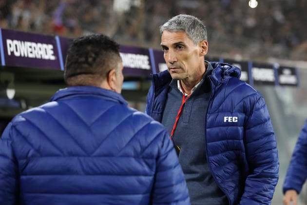Futbol, Colo Colo vs Fortaleza. Fase de grupos, Copa Libertadores 2025. El entrenador de Fortaleza Juan Pablo Vojvoda, es fotografiado durante el partido de copa libertadores por el grupo E contra Colo Colo disputado en el estadio Monumental en Santiago, Chile. 10 04 2024 Felipe Zanca Photosport Football, Colo Colo vs Fortaleza. Group stage, Copa Libertadores 2025. FortalezaÕs head coach Juan Pablo Vojvoda is pictured during the copa libertadores match for group E against Colo Colo at the Monumental stadium in Santiago, Chile. 10 04 2024 Felipe Zanca Photosport Colo Colo vs Fortaleza, Copa Libertadores 2025. 