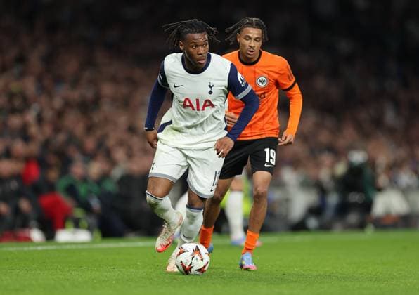 10 04 2025, Football UEFA Europa League quarter-final first leg, Tottenham Hotspur Eintracht Frankfurt, emonline, emspor, v l , Destiny Udogie Tottenham Hotspur , Jean Matteo Bahoya Eintracht Frankfurt DFL DFB REGULATIONS PROHIBIT ANY USE OF PHOTOGRAPHS AS IMAGE SEQUENCES AND OR QUASI VIDEO xdcx Copyright: HMBxMedia Claus