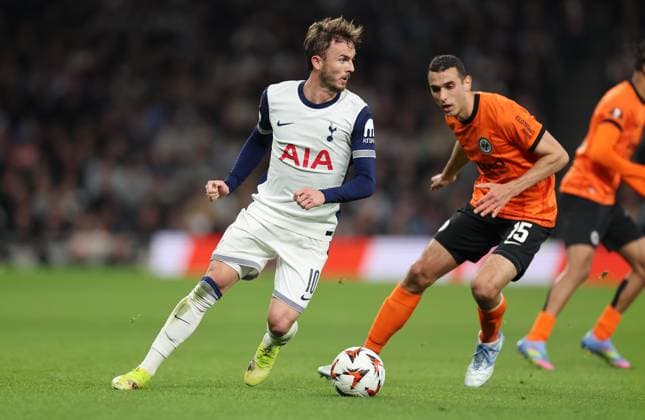 10 04 2025, Football UEFA Europa League quarter-final first leg, Tottenham Hotspur Eintracht Frankfurt, emonline, emspor, v l , James Maddison Tottenham Hotspur , Ellyes Skhiri Eintracht Frankfurt DFL DFB REGULATIONS PROHIBIT ANY USE OF PHOTOGRAPHS AS IMAGE SEQUENCES AND OR QUASI VIDEO xdcx Copyright: HMBxMedia Claus