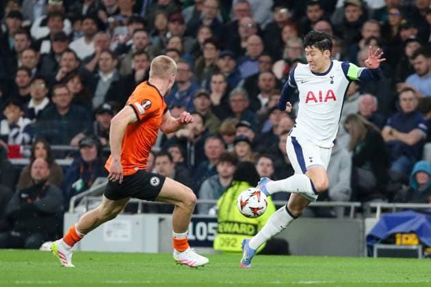 Heung-Min Son of Tottenham Hotspur in action controlling the ball whilst running Tottenham Hotspur v Eintracht Frankfurt, Football, UEFA Europa League, Tottenham Hotspur Stadium, London, UK - 10 04 2025 Editorial use only  Copyright: xAnthonyxHanc Shutterstockx 15247844df