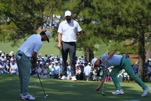 (250411) -- AUGUSTA, April 11, 2025 -- Scottie Scheffler (C) of the United States competes during round 1 of the 2025 Masters golf tournament at Augusta National Golf Club in Augusta, the United States, on April 10, 2025. ) (SP)U.S.-AUGUSTA-GOLF-2025 MASTERS-ROUND 1 WuxXiaoling 