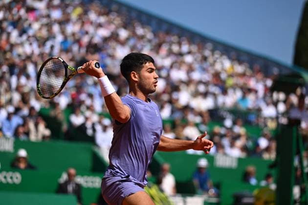 Monaco Rolex Masters - Monte Carlo Carlos Alcaraz (ESP) during his third round at the Monaco Tennis Rolex Masters in Monte Carlo, on April, 10, 2025. Photo by Corinne Dubreuil ABACAPRESS.COM Monaco Monaco  Copyright: xDubreuilxCorinne ABACAx