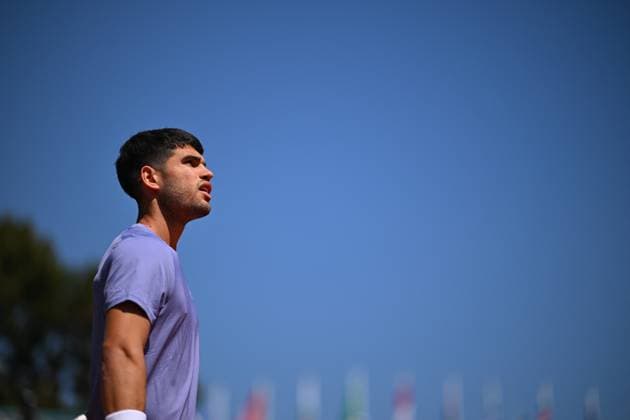 Monaco Rolex Masters - Monte Carlo Carlos Alcaraz (ESP) during his third round at the Monaco Tennis Rolex Masters in Monte Carlo, on April, 10, 2025. Photo by Corinne Dubreuil ABACAPRESS.COM Monaco Monaco  Copyright: xDubreuilxCorinne ABACAx