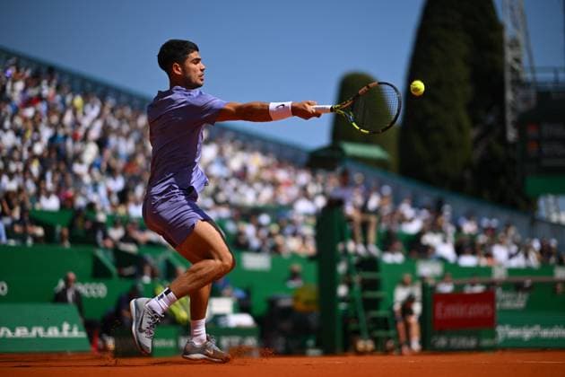 Monaco Rolex Masters - Monte Carlo Carlos Alcaraz (ESP) during his third round at the Monaco Tennis Rolex Masters in Monte Carlo, on April, 10, 2025. Photo by Corinne Dubreuil ABACAPRESS.COM Monaco Monaco  Copyright: xDubreuilxCorinne ABACAx