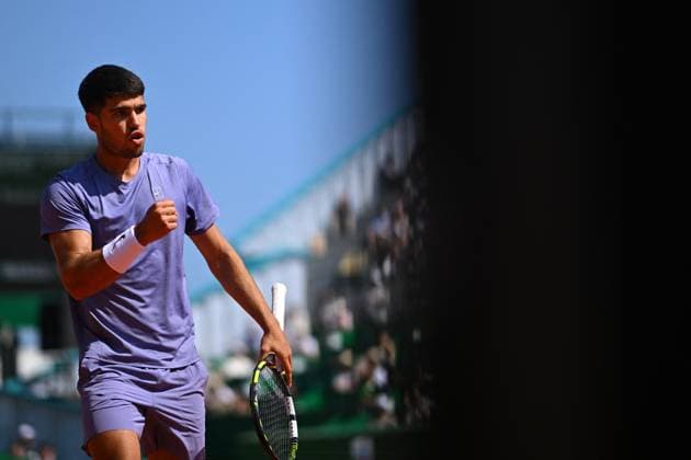 Monaco Rolex Masters - Monte Carlo Carlos Alcaraz (ESP) during his third round at the Monaco Tennis Rolex Masters in Monte Carlo, on April, 10, 2025. Photo by Corinne Dubreuil ABACAPRESS.COM Monaco Monaco  Copyright: xDubreuilxCorinne ABACAx