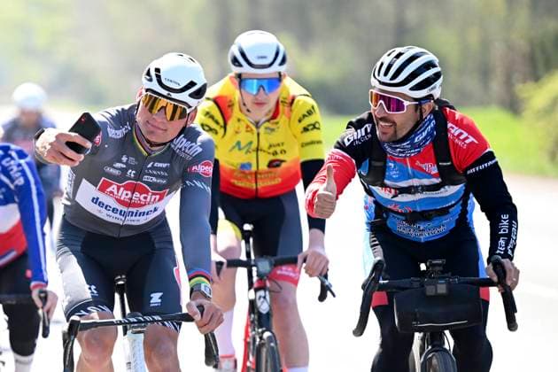 Paris Roubaix 2025 Training Session Roubaix, France - April 11 : Van Der Poel Mathieu (NED) of Alpecin-Deceuninck pictured during a training session prior to the 122nd edition of Paris Roubaix an UCI World Tour cycling race for Men Elite of 259,7 kms with start in Compiegne and finish at the Velodrome Andre-Petrieux in Roubaix on April 11, 2025 in Roubaix, France, 11 04 2025 ( Motordriver Guy De Vuyst - Roubaix France  Copyright: xVincentxKalutx
