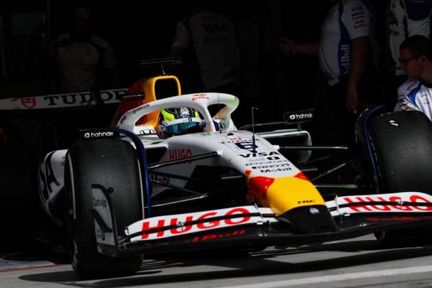 F1 - BAHRAIN GRAND PRIX 2025 06 HADJAR Isack (fra), Visa Cash App RB F1 Team VCARB02, action during the Formula 1 Gulf Bahrain Grand Prix 2025, 4th round of the 2025 FIA Formula One World Championship, WM, Weltmeisterschaft from April 11 to 13, 2025 on the Bahrain International Circuit, in Sakhir, Bahrain - SakhirBahrain  Copyright: xEricxAlonsox