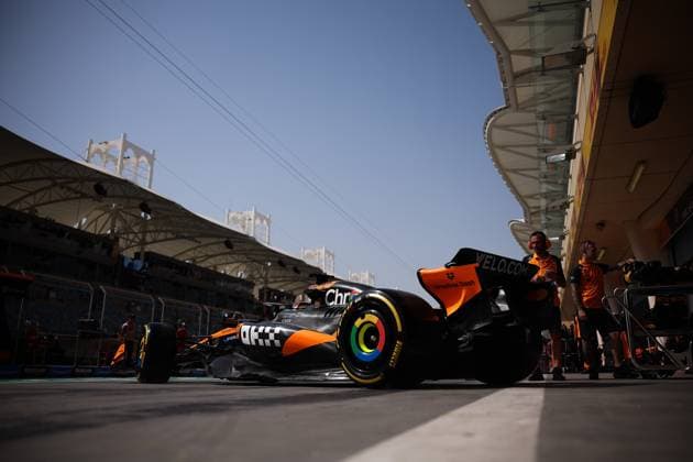 F1 - BAHRAIN GRAND PRIX 2025 81 PIASTRI Oscar (aus), McLaren F1 Team MCL39, action during the Formula 1 Gulf Bahrain Grand Prix 2025, 4th round of the 2025 FIA Formula One World Championship, WM, Weltmeisterschaft from April 11 to 13, 2025 on the Bahrain International Circuit, in Sakhir, Bahrain - SakhirBahrain  Copyright: xEricxAlonsox