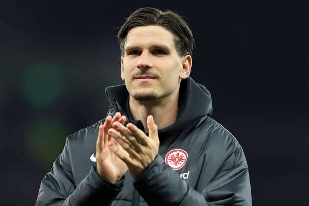 10th April 2025; Tottenham Hotspur Stadium, London, England; UEFA Europa League Quarter Final First Leg Football, Tottenham Hotspur versus Eintracht Frankfurt; Igor Matanovic of Eintracht Frankfurt thanking the fans after the final whistle  ActionPlus12773129 HenningxVonxJagow