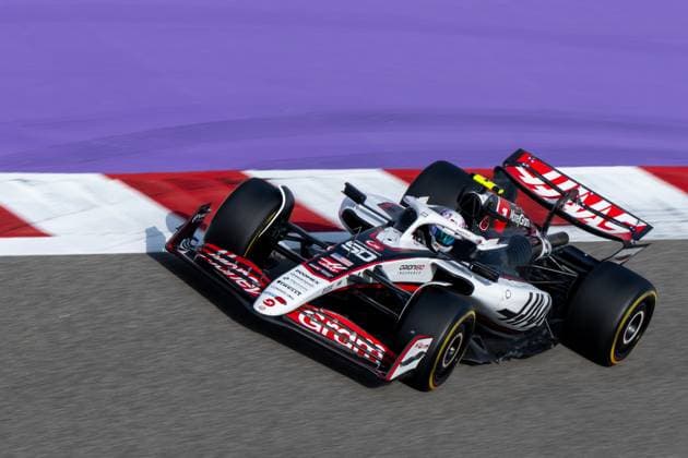 Ryo Hirakawa MoneyGram Haas F1 Team, Japan, 50 in VF 25, BAH, Formula 1 World Championship, Gulf Air Grand Prix of Bahrain, Bahrain International Circuit, Free Practice, 2025 season, 11 04 2025 BAH, Formula 1 World Championship, Gulf Air Grand Prix of Bahrain, Bahrain International Circuit, Free Practice, 2025 season, 11 04 2025 Sakhir Copyright: xEibner-Pressefoto Memmlerx EP_MMR