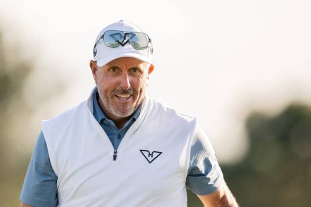 250411 Phil Mickelson of the United States during the second round of the 2025 Masters Golf Tournament on April 11, 2025 in Augusta Photo Petter Arvidson BILDBYRAN kod PA PA1008 bbeng golf masters the masters augusta us masters  Copyright: PETTERxARVIDSON BB250411PA162