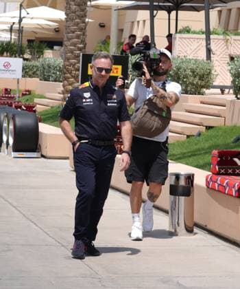 12 04 2025, Bahrain International Circuit, Sakhir, Formula 1 Gulf Air Bahrain Grand Prix 2025 ,in the picture Team Principal Christian Horner Oracle Red Bull Racing Photo by Hasan Bratic DeFodi Images