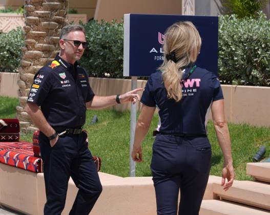 12 04 2025, Bahrain International Circuit, Sakhir, Formula 1 Gulf Air Bahrain Grand Prix 2025 ,in the picture Team Principal Christian Horner Oracle Red Bull Racing Photo by Hasan Bratic DeFodi Images