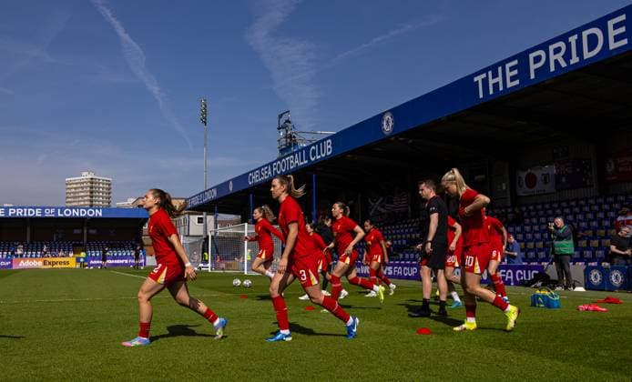 Football - FA Women™s FA Cup - Semi-Final - Chelsea FC Women v Liverpool FC Women LONDON, ENGLAND - Saturday, April 12, 2025: Liverpool players during the pre-match warm-up before the FA Women™s FA Cup Semi-Final match between Chelsea FC Women and Liverpool FC Women at Kingsmeadow. (Photo by David Rawcliffe Propaganda) LONDON Kingsmeadow GREATER LONDON ENGLAND  Copyright: xPropagandaxPhotoxAgencyx P2025-04-12-Chelsea_W_Liverpool_W-37