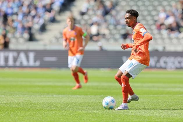 2 Fußball Bundesliga, Hertha BSC SV Darmstadt Freisteller, Einzelbild Jean Paul Boëtius SV Darmstadt 10 , während der Begegnung in der 2 Fußball Bundesliga, Hertha BSC SV Darmstadt in Berlin, Olympiastadion, am 12 04 2025 DFB regulations prohibit any use of photographs as image sequences and or quasi video Copyright: xBEAUTIFULxSPORTS Frankex