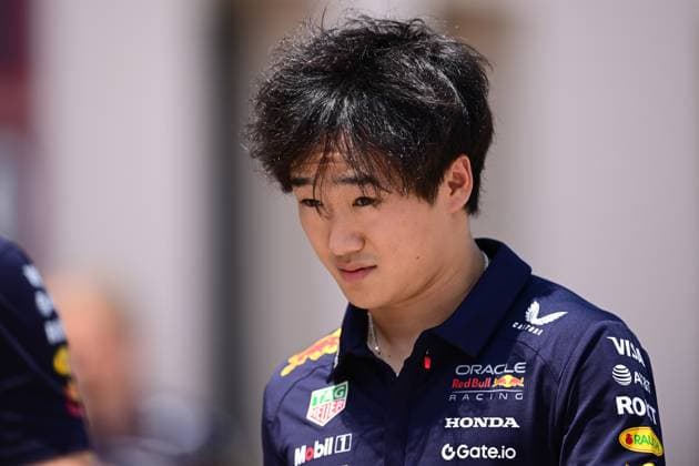 F1 Grand Prix of Bahrain - Qualifying Yuki Tsunoda of Red Bull Racing arrives in the paddock during qualifying for the Bahrain GP, the 4th round of the Formula 1 World Championship, WM, Weltmeisterschaft at the Bahrain International Circuit in Sakhir, Bahrain, on April 12, 2025. Sakhir Bahrain  Copyright: xAndreaxDiodatox originalFilename:diodato-f1bahrai250317_npwMM.jpg